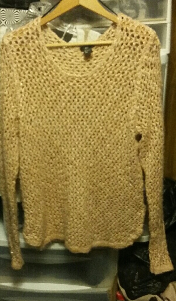 *SALE* H&M Net Sewn Sweater in Pink!!